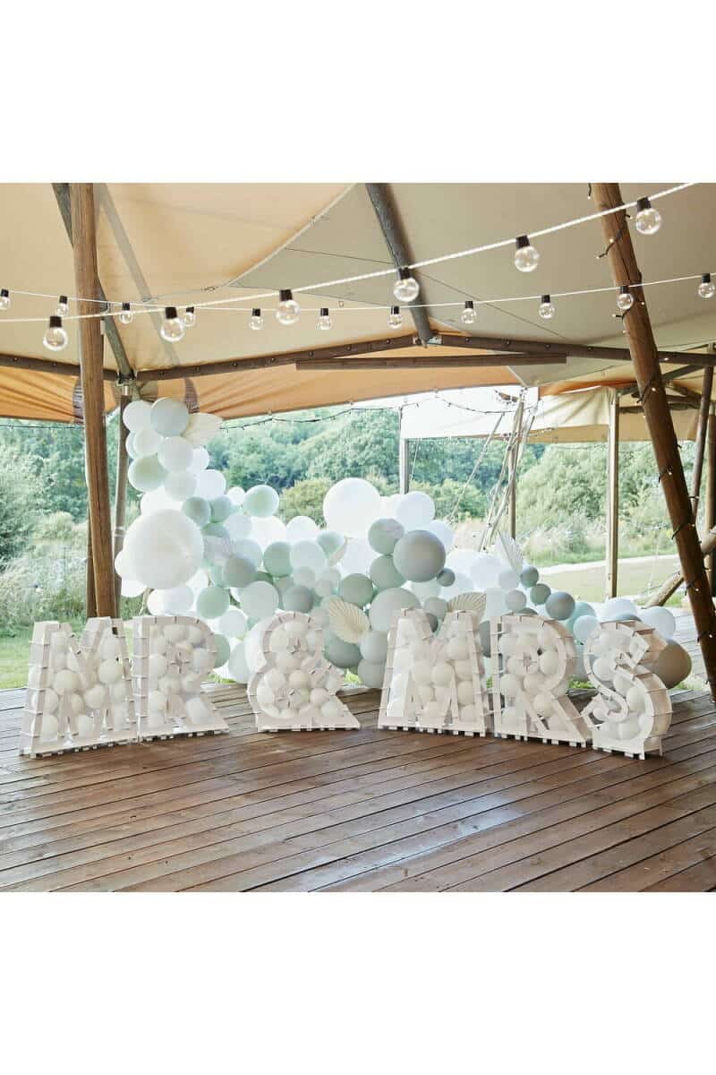 Mr & Mrs Balloon Mosaic Stand