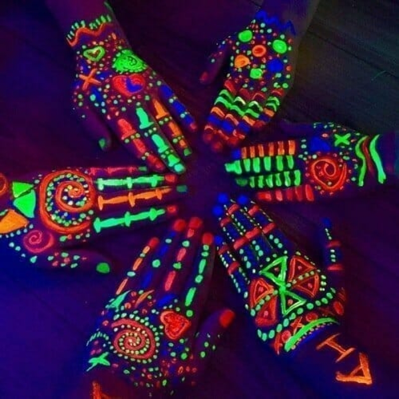 Guirca Neon UV Face & Body Painting