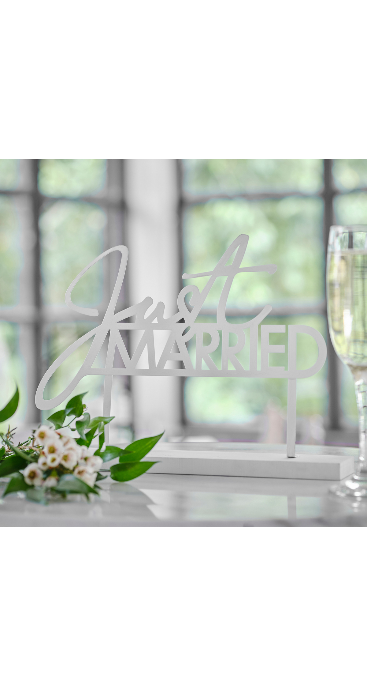 Just Married Wedding Table Sign - 25cm x 29cm