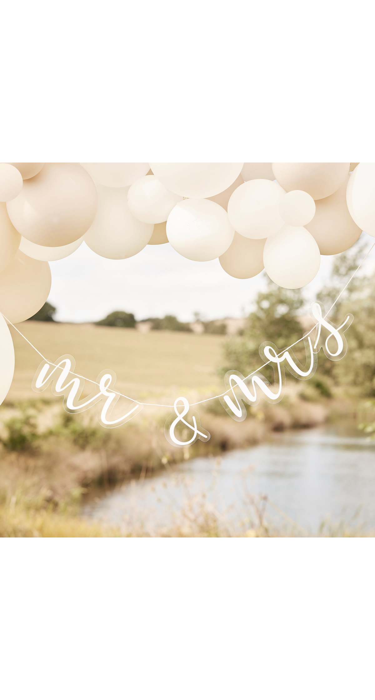 Mr & Mrs Acrylic Wedding Bunting 16cm x 2m