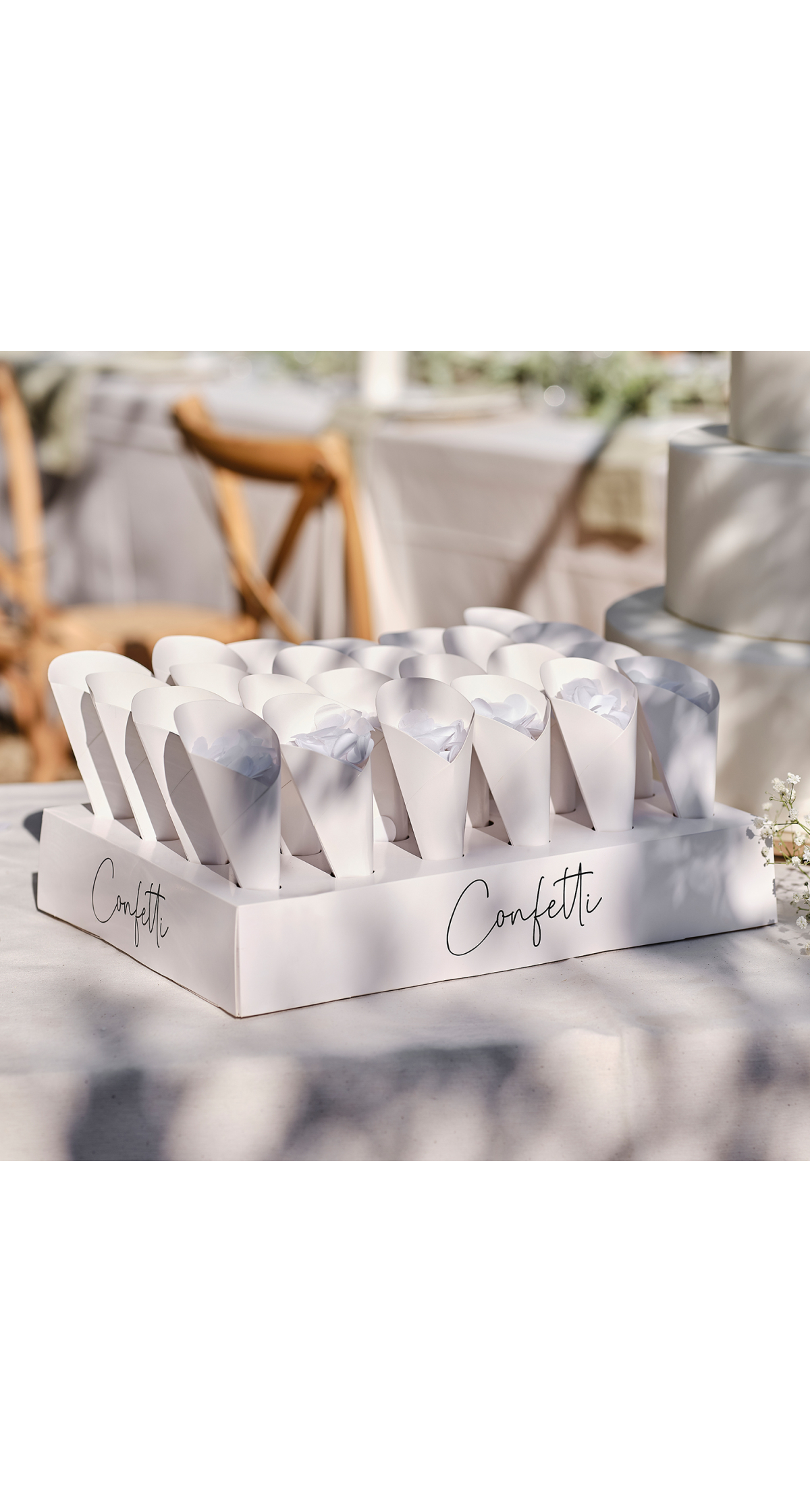 Wedding Confetti Tray with 24 Cones and Confetti - 32cm x 23cm