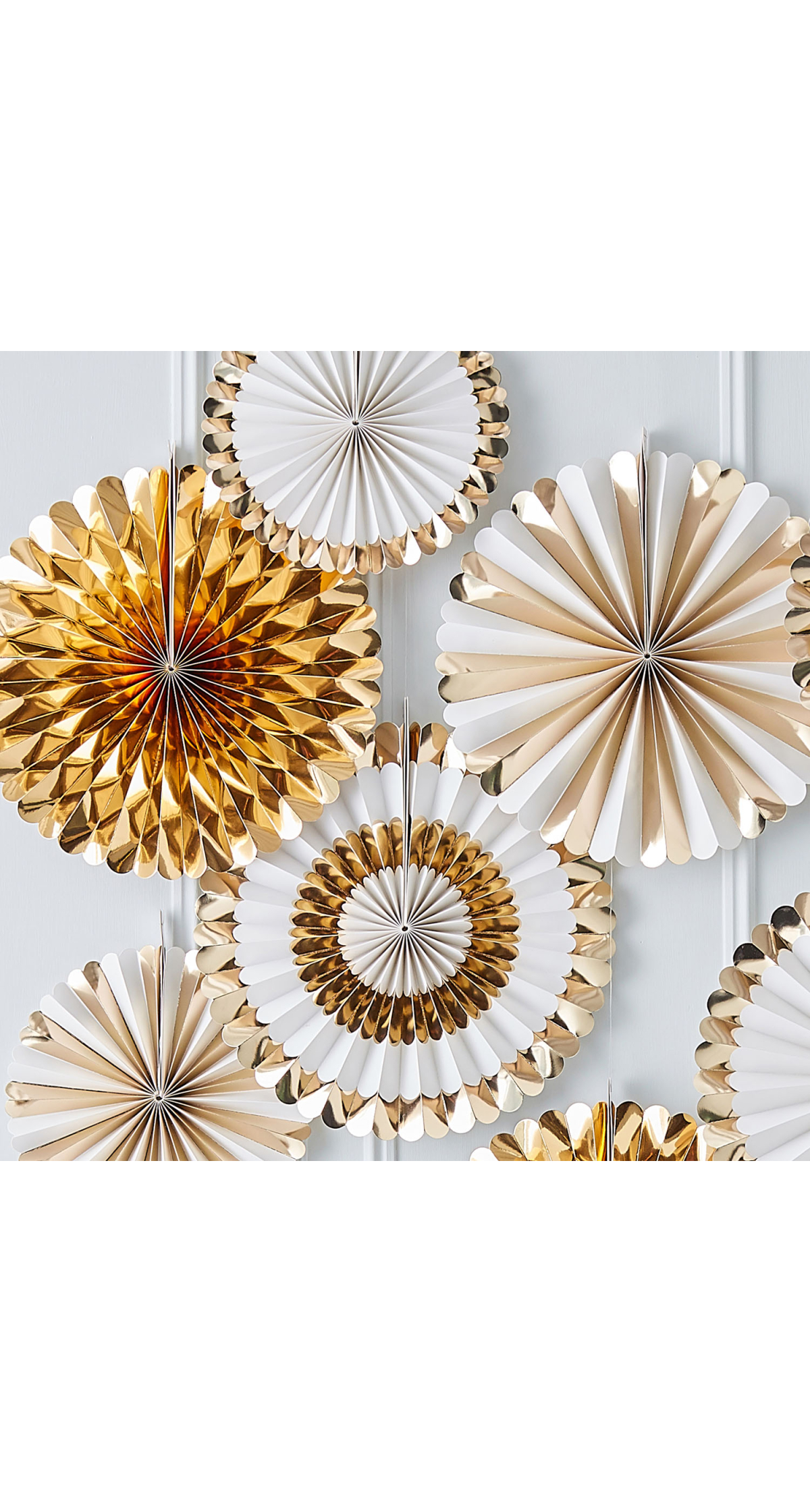 Gold Paper Fan Decorations Backdrop Kit - 15pk