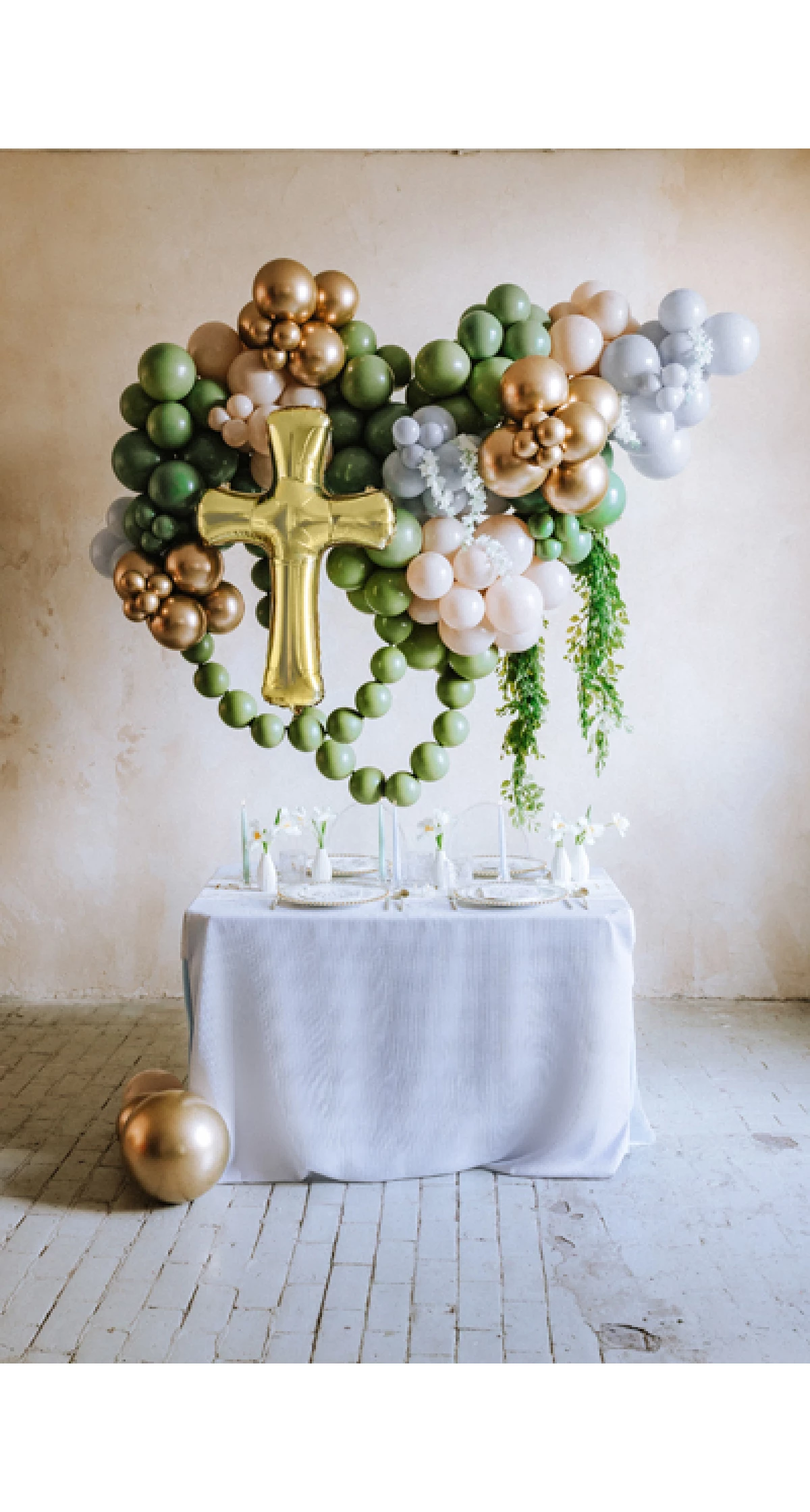 Cross Gold Foil Balloon - 103.5 x 74.5cm