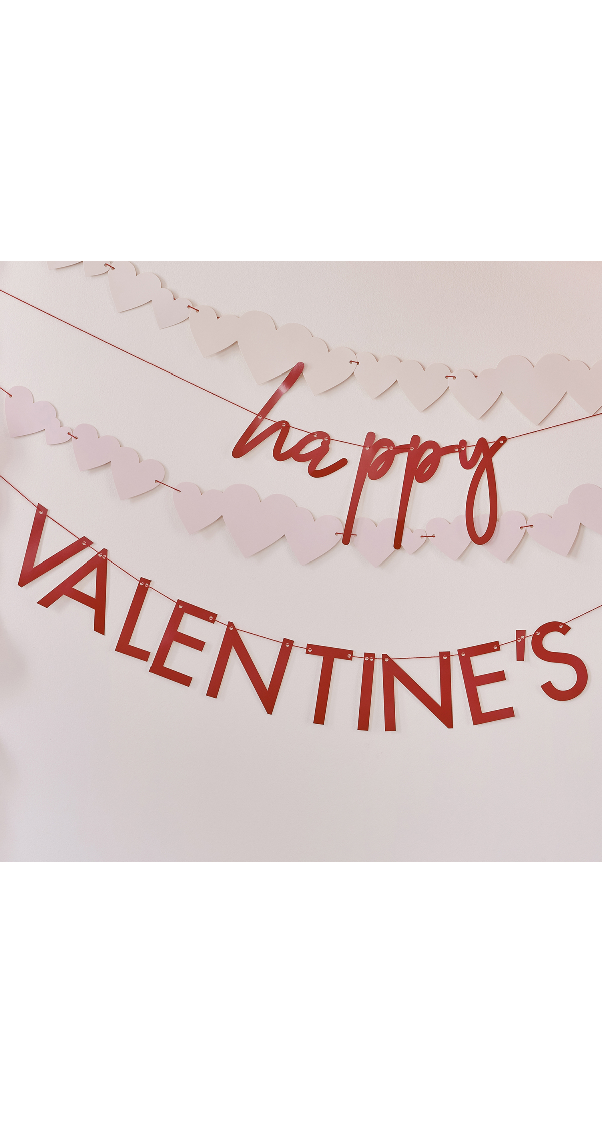 Red and Pink Happy Valentines Bunting - Image 2